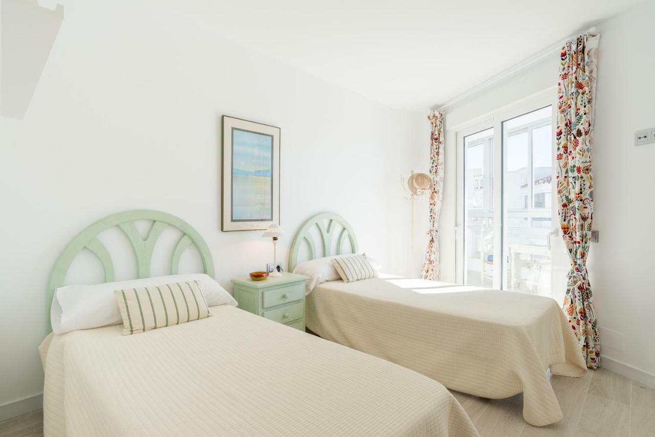 Tgh/ Marbella Beachfront And Center ภายนอก รูปภาพ