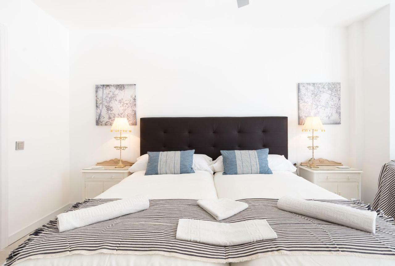 Tgh/ Marbella Beachfront And Center ภายนอก รูปภาพ