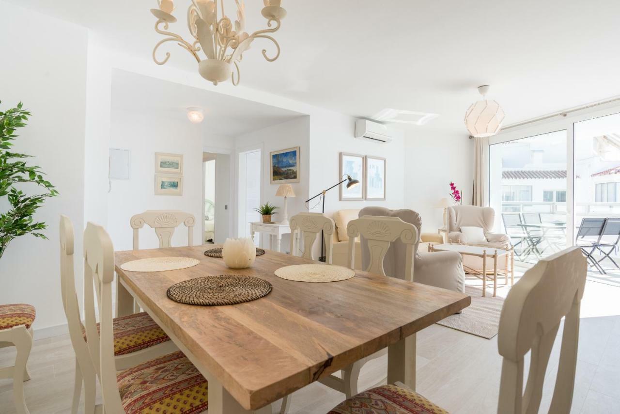 Tgh/ Marbella Beachfront And Center ภายนอก รูปภาพ